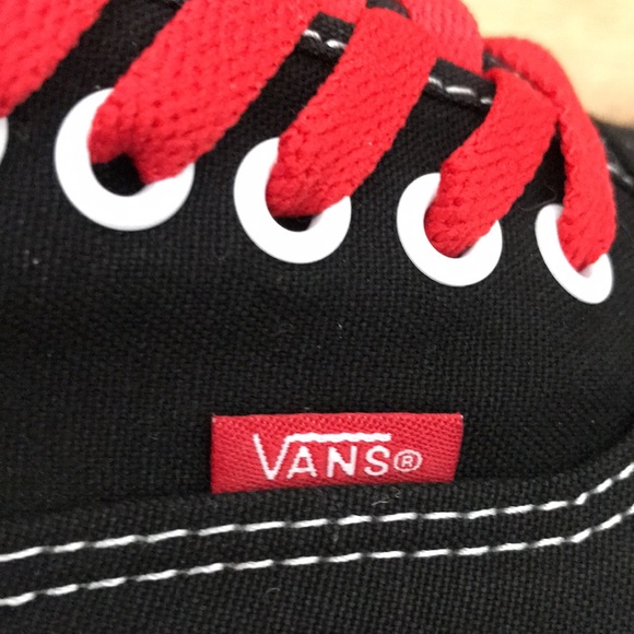 VANS AUTHENTIC BRAND NEW - Picture 7 of 14